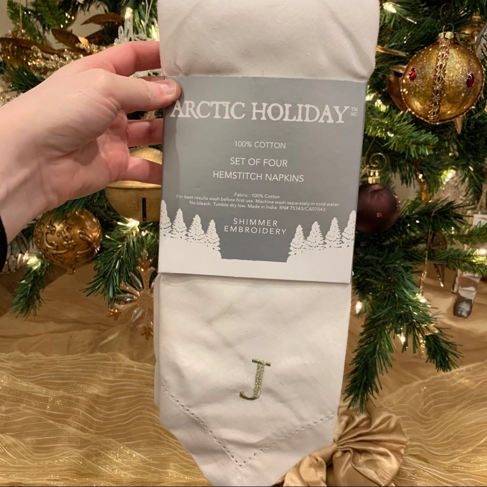 Set of 4 “J” holiday napkins